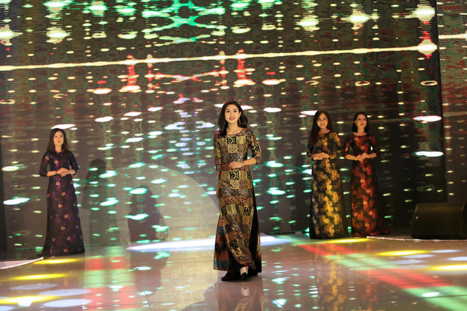 Hàng loạt hoa hậu, người mẫu đổ xô đi thi hát Bolero Hàng loạt hoa hậu, người mẫu đổ xô đi thi hát Bolero